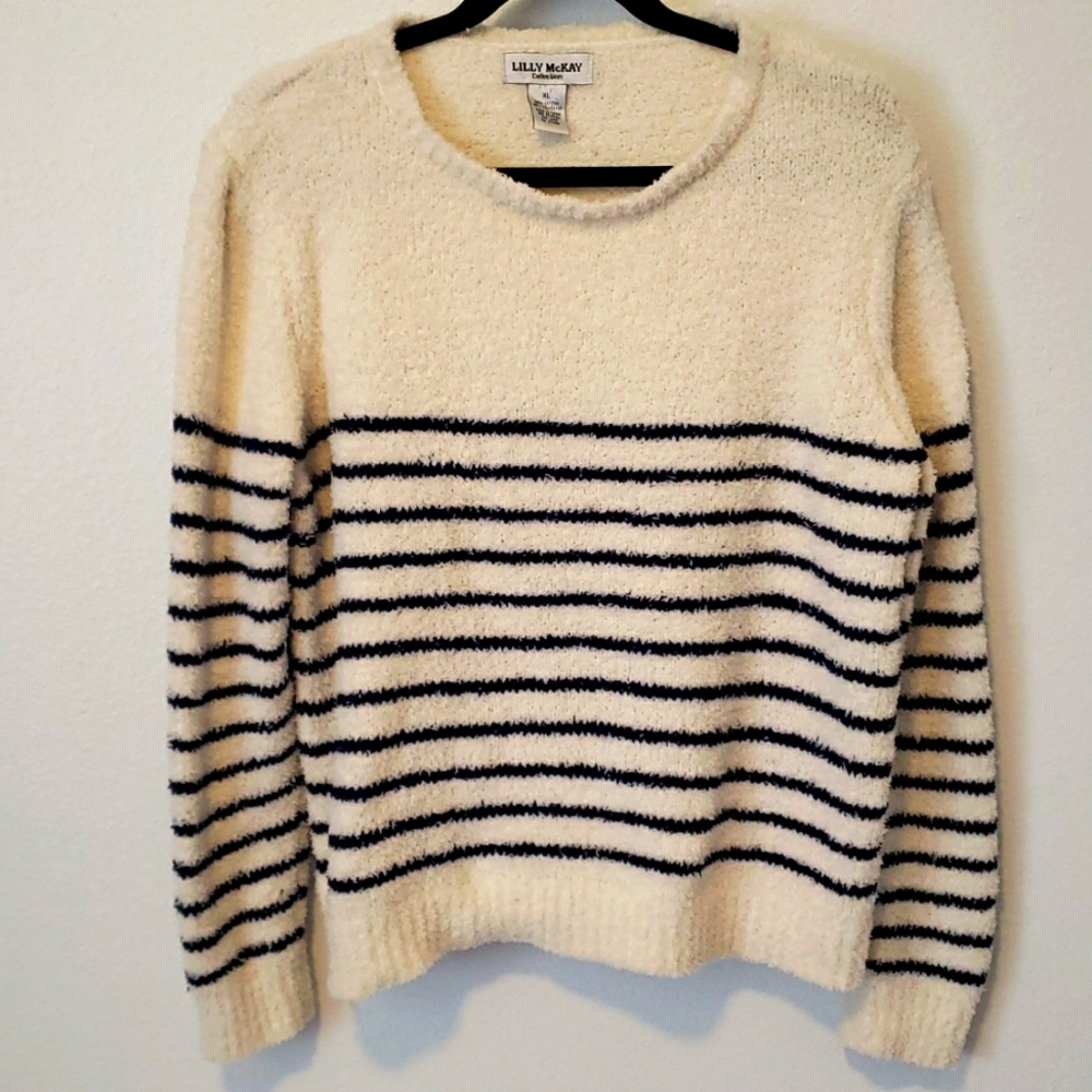 Lilly McKay Plush White and Blue Stripe Sweater XL